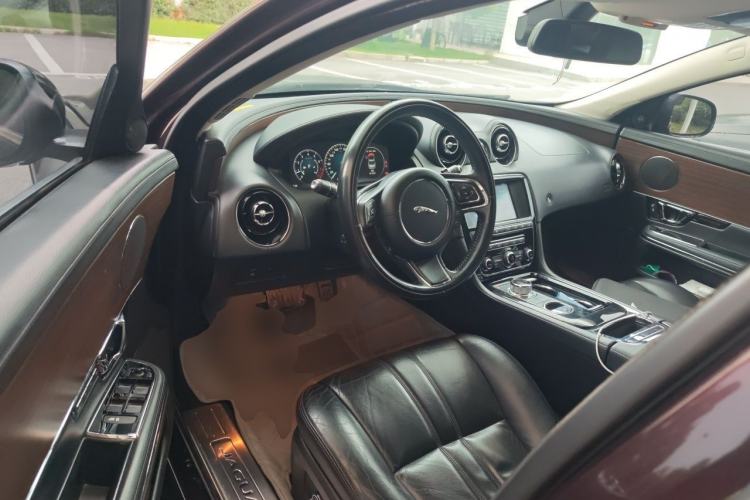 Used Jaguar XJ 2016 XJL 3.0 SC Two-Wheel-Drive Elegant Business Edition Driver Seat