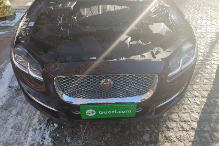 Used Jaguar XJ 2016 XJL 3.0 SC Four-Wheel Drive Panoramic Business Edition Engine Bay