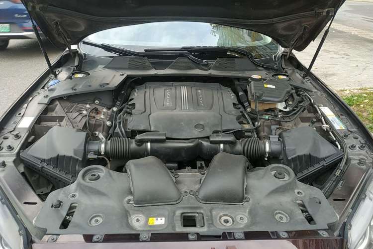 Used Jaguar XJ 2016 XJL 3.0 SC Two-Wheel-Drive Elegant Business Edition Engine Bay