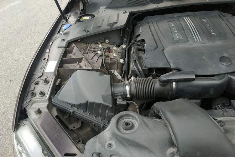 Used Jaguar XJ 2016 XJL 3.0 SC Two-Wheel-Drive Elegant Business Edition Engine Bay Right