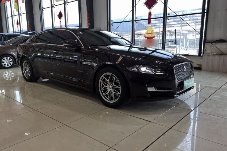 Used Jaguar XJ 2016 XJL 2.0T Two-Wheel-Drive Elegant Business Edition Exterior 2