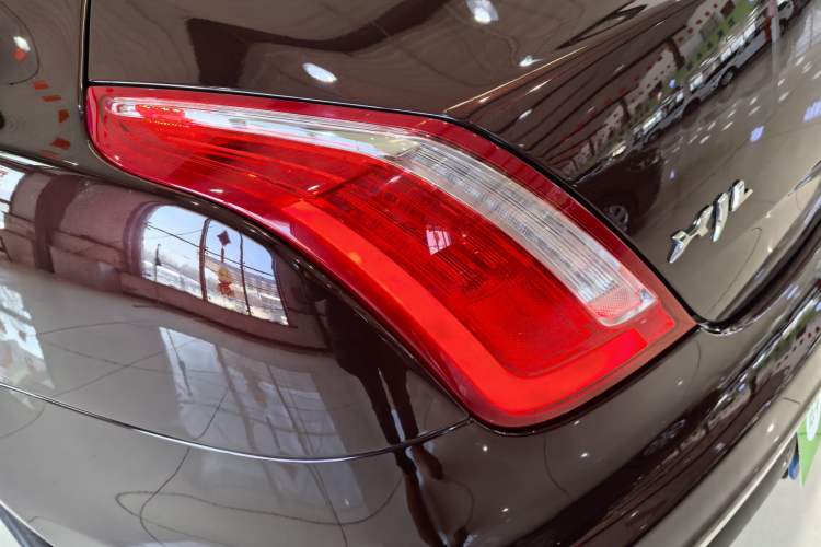 Used Jaguar XJ 2016 XJL 2.0T Two-Wheel-Drive Elegant Business Edition Exterior 6