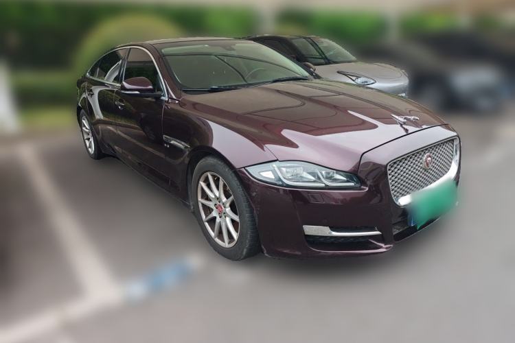Used Jaguar XJ 2016 XJL 3.0 SC Two-Wheel-Drive Elegant Business Edition Front Right 45 Deg