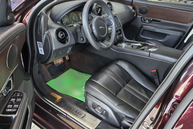 Used Jaguar XJ 2016 XJL 2.0T Two-Wheel-Drive Elegant Business Edition Interior 1