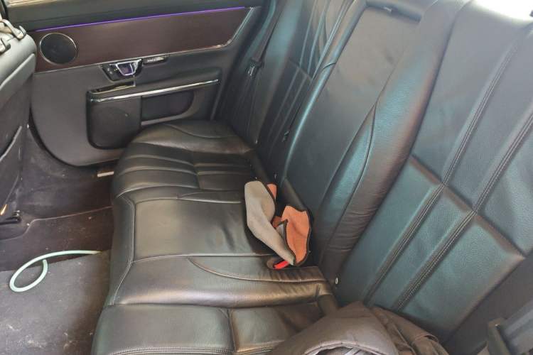 Used Jaguar XJ 2016 XJL 3.0 SC Two-Wheel-Drive Elegant Business Edition Left Rear Seat