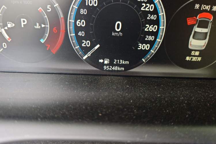 Used Jaguar XJ 2016 XJL 3.0 SC Two-Wheel-Drive Elegant Business Edition Odometer Close Up