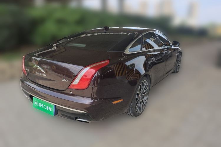Used Jaguar XJ 2016 XJL 3.0 SC Two-Wheel-Drive Elegant Business Edition Rear Right 45 Deg