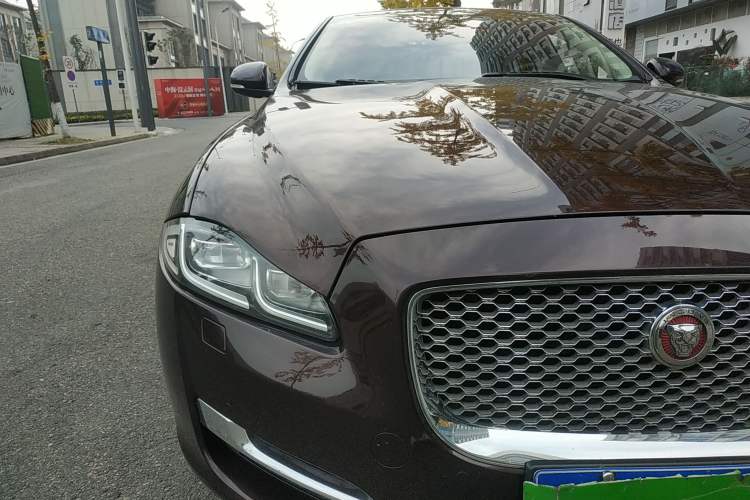 Used Jaguar XJ 2016 XJL 3.0 SC Two-Wheel-Drive Elegant Business Edition Right Front Headlight