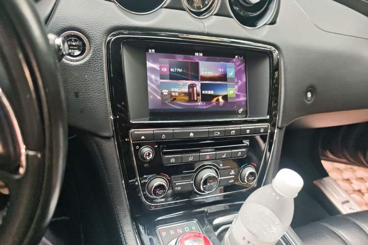 Used Jaguar XJ 2016 XJL 3.0 SC Two-Wheel-Drive Elegant Business Edition Audio And AC Panel