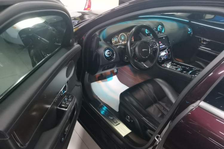 Used Jaguar XJ 2016 XJL 2.0T Two-Wheel-Drive Elegant Business Edition Driver Seat