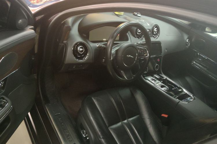 Used Jaguar XJ 2016 XJL 3.0 SC Two-Wheel-Drive Elegant Business Edition Driver Seat