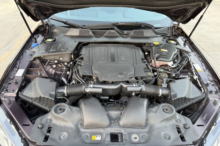 Used Jaguar XJ 2016 XJL 3.0 SC Four-Wheel Drive Panoramic Business Edition Engine Bay