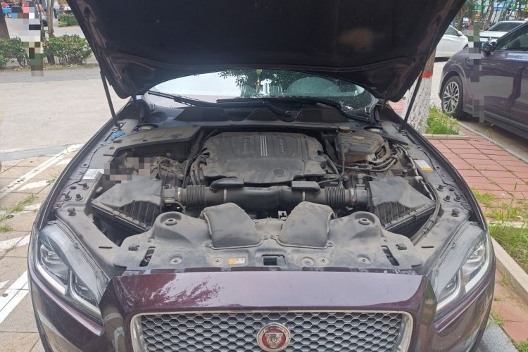 Used Jaguar XJ 2016 XJL 3.0 SC Two-Wheel-Drive Elegant Business Edition Engine Bay