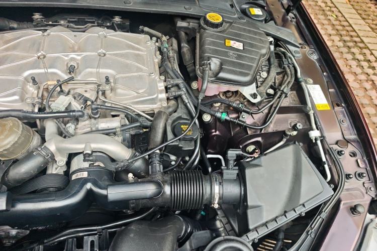Used Jaguar XJ 2016 XJL 3.0 SC Two-Wheel-Drive Elegant Business Edition Engine Bay Left
