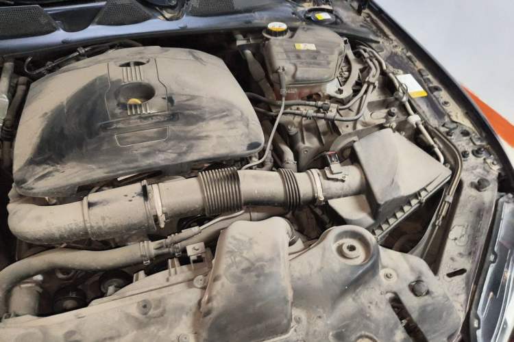 Used Jaguar XJ 2016 XJL 2.0T Two-Wheel-Drive Elegant Business Edition Engine Bay Left