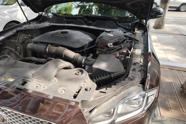 Used Jaguar XJ 2016 XJL 2.0T Two-Wheel-Drive Elegant Business Edition Engine Bay Left