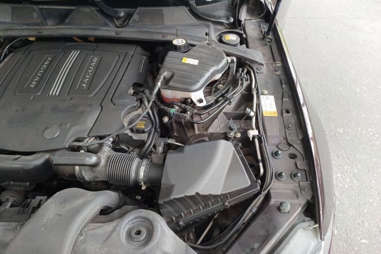 Used Jaguar XJ 2016 XJL 3.0 SC Two-Wheel-Drive Elegant Business Edition Engine Bay Left