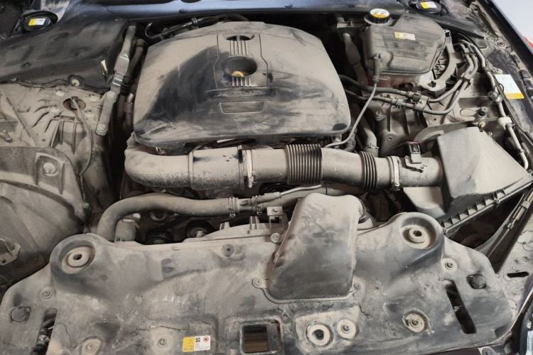 Used Jaguar XJ 2016 XJL 2.0T Two-Wheel-Drive Elegant Business Edition Engine Bay