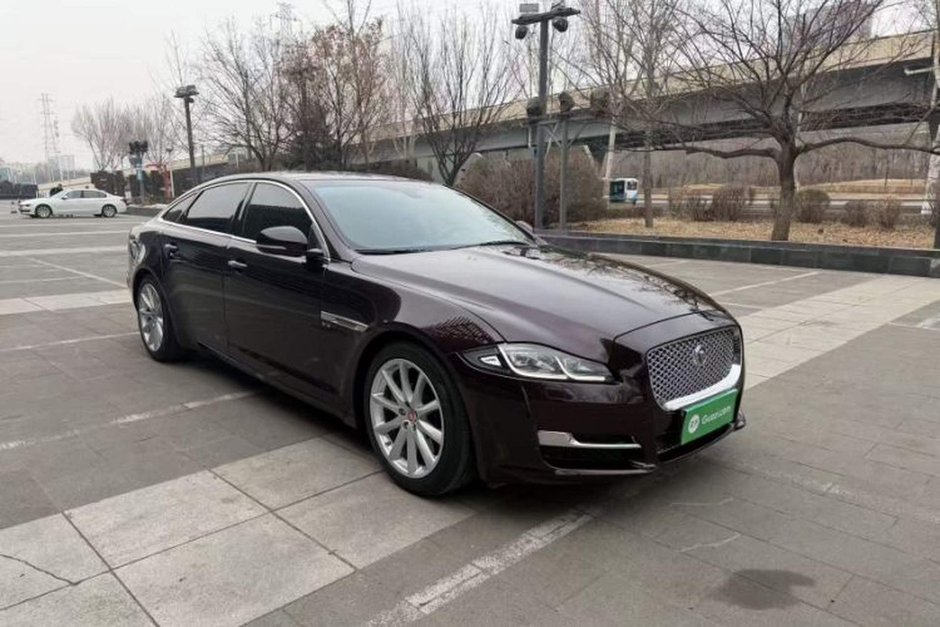 Used Jaguar XJ 2016 XJL 3.0 SC Four-Wheel Drive Panoramic Business Edition Exterior 1