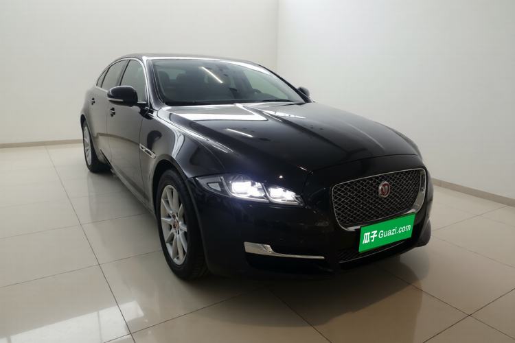 Used Jaguar XJ 2016 XJL 2.0T Two-Wheel-Drive Elegant Business Edition Exterior 1
