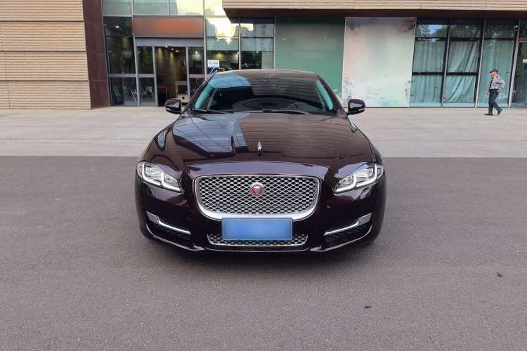 Used Jaguar XJ 2016 XJL 2.0T Two-Wheel-Drive Elegant Business Edition Exterior 1
