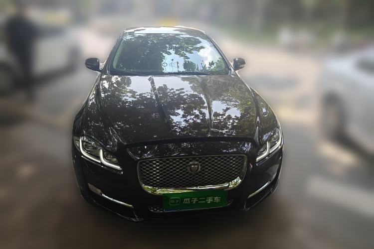 Used Jaguar XJ 2016 XJL 2.0T Two-Wheel-Drive Elegant Business Edition Exterior 1