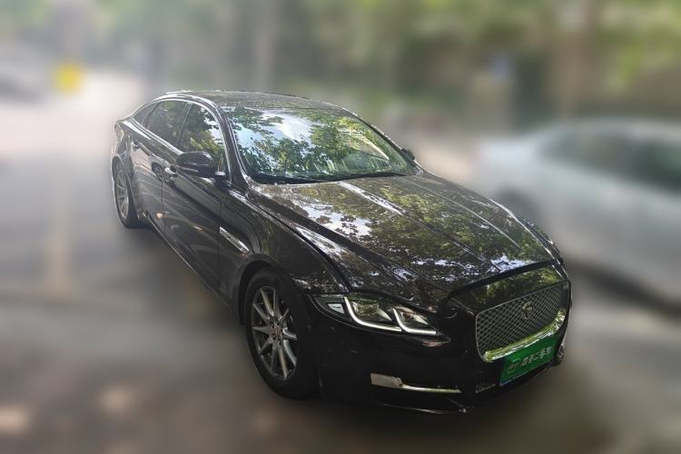 Used Jaguar XJ 2016 XJL 2.0T Two-Wheel-Drive Elegant Business Edition Exterior 2