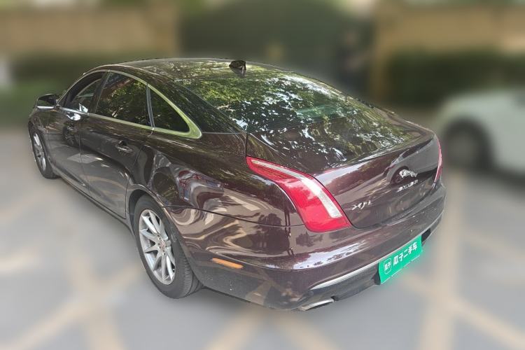 Used Jaguar XJ 2016 XJL 2.0T Two-Wheel-Drive Elegant Business Edition Exterior 3