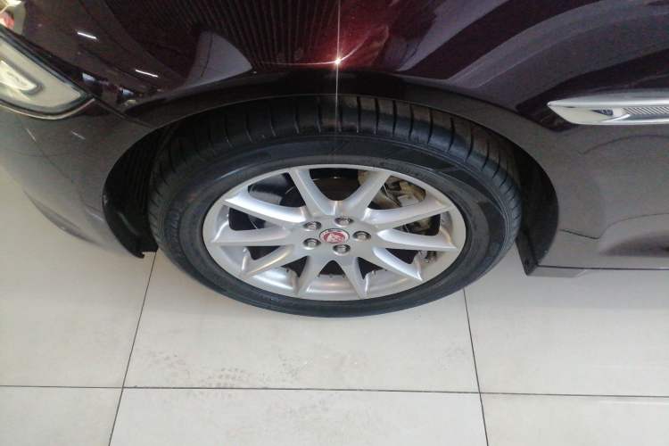 Used Jaguar XJ 2016 XJL 2.0T Two-Wheel-Drive Elegant Business Edition Exterior 4