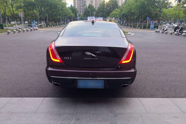Used Jaguar XJ 2016 XJL 2.0T Two-Wheel-Drive Elegant Business Edition Exterior 4