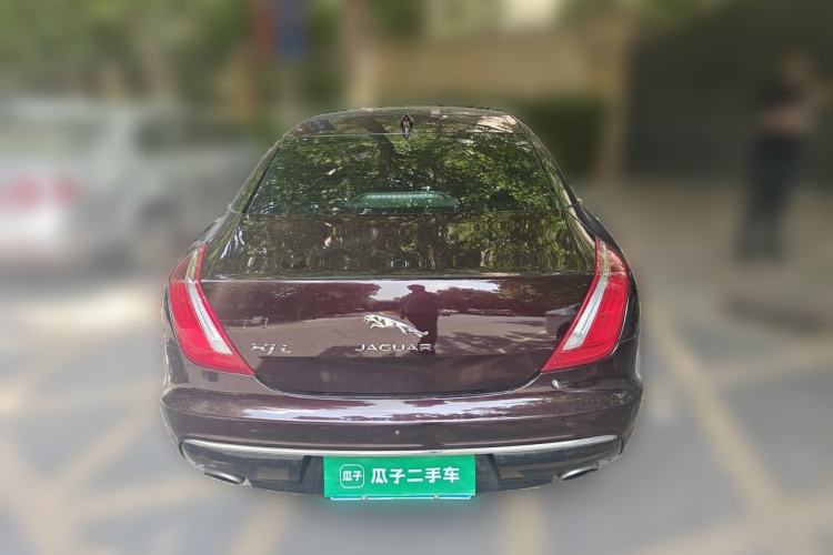 Used Jaguar XJ 2016 XJL 2.0T Two-Wheel-Drive Elegant Business Edition Exterior 4