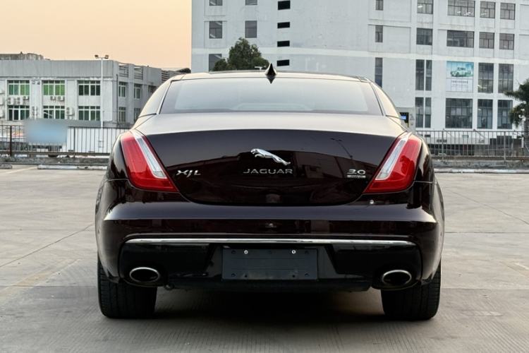 Used Jaguar XJ 2016 XJL 3.0 SC Four-Wheel Drive Panoramic Business Edition Exterior 5