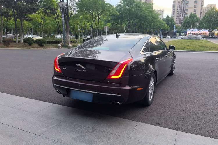 Used Jaguar XJ 2016 XJL 2.0T Two-Wheel-Drive Elegant Business Edition Exterior 5