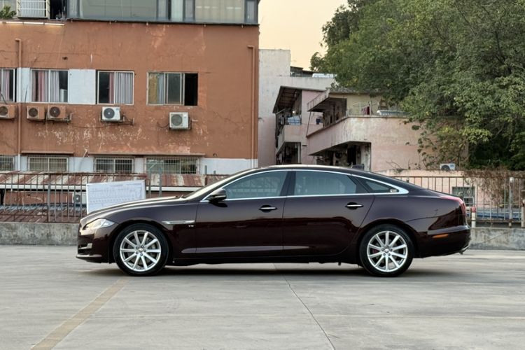 Used Jaguar XJ 2016 XJL 3.0 SC Four-Wheel Drive Panoramic Business Edition Exterior 9