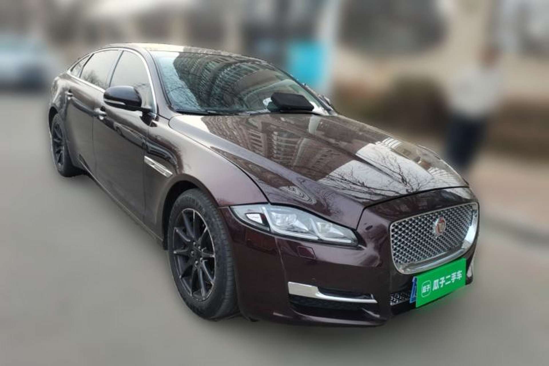 Used Jaguar XJ 2016 XJL 2.0T Two-Wheel-Drive Elegant Business Edition Front Right 45 Deg