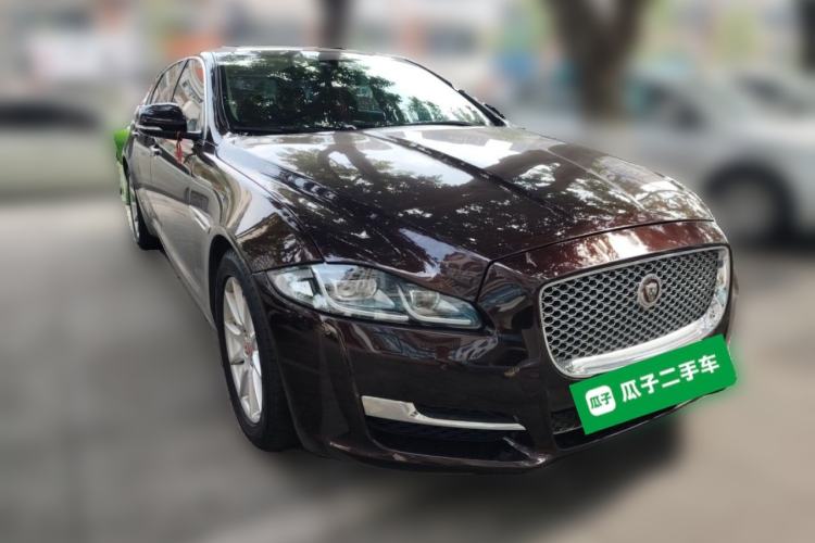 Used Jaguar XJ 2016 XJL 2.0T Two-Wheel-Drive Elegant Business Edition Front Right 45 Deg