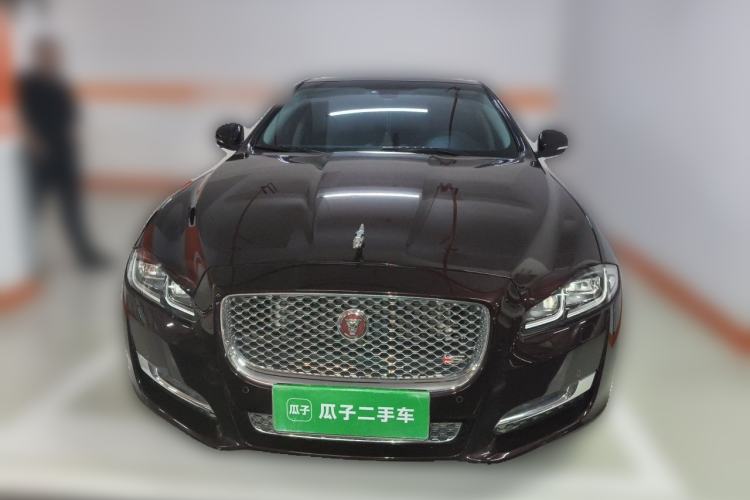 Used Jaguar XJ 2016 XJL 2.0T Two-Wheel-Drive Elegant Business Edition Front