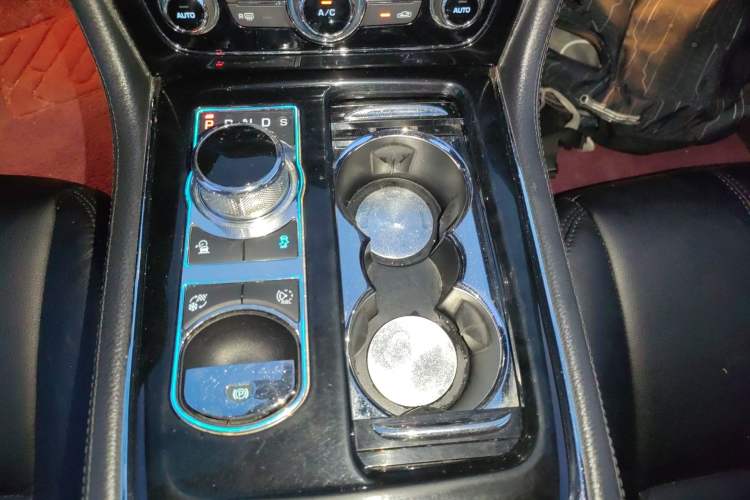 Used Jaguar XJ 2016 XJL 2.0T Two-Wheel-Drive Elegant Business Edition Gear Lever