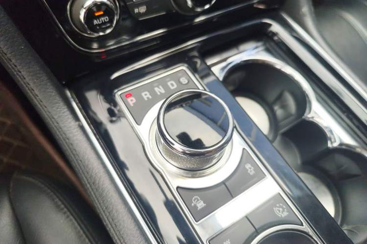 Used Jaguar XJ 2016 XJL 3.0 SC Two-Wheel-Drive Elegant Business Edition Gear Lever