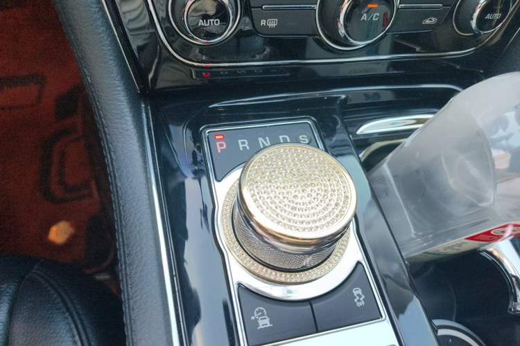 Used Jaguar XJ 2016 XJL 2.0T Two-Wheel-Drive Elegant Business Edition Gear Lever