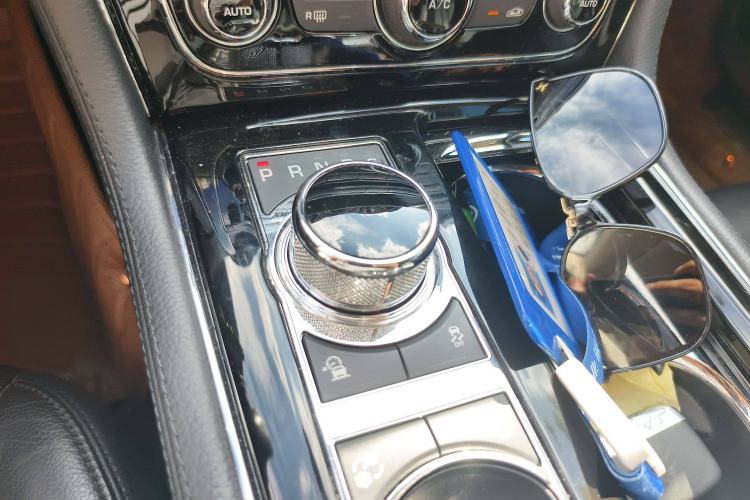 Used Jaguar XJ 2016 XJL 2.0T Two-Wheel-Drive Elegant Business Edition Gear Lever