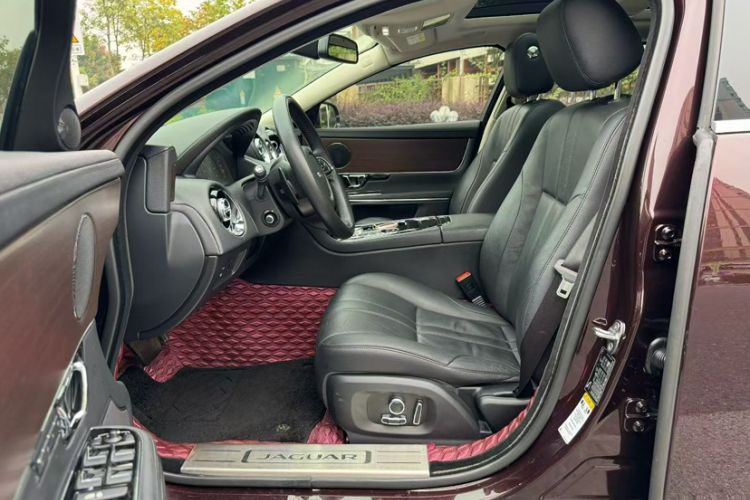 Used Jaguar XJ 2016 XJL 3.0 SC Two-Wheel-Drive Elegant Business Edition Interior 2
