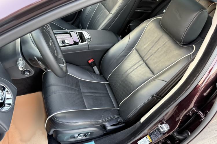 Used Jaguar XJ 2016 XJL 3.0 SC Four-Wheel Drive Panoramic Business Edition Interior 4