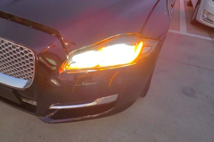 Used Jaguar XJ 2016 XJL 2.0T Two-Wheel-Drive Elegant Business Edition Left Front Headlight