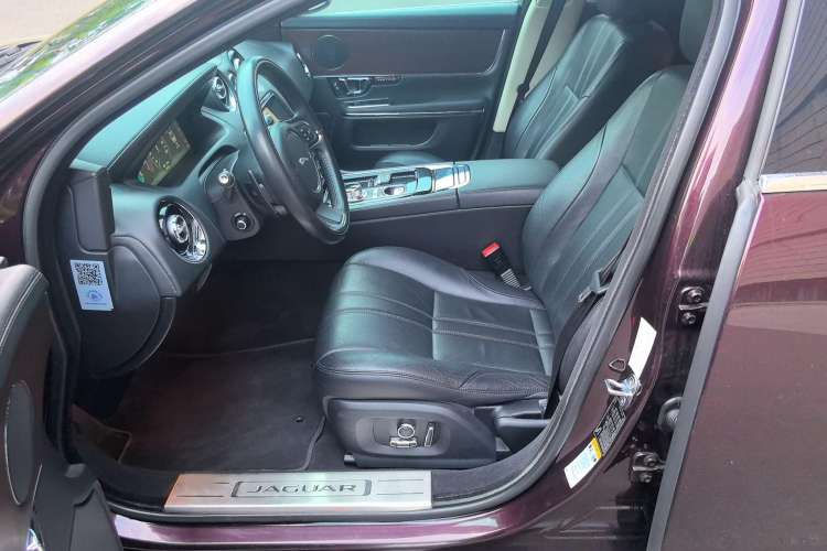 Used Jaguar XJ 2016 XJL 2.0T Two-Wheel-Drive Elegant Business Edition Left Front Seat