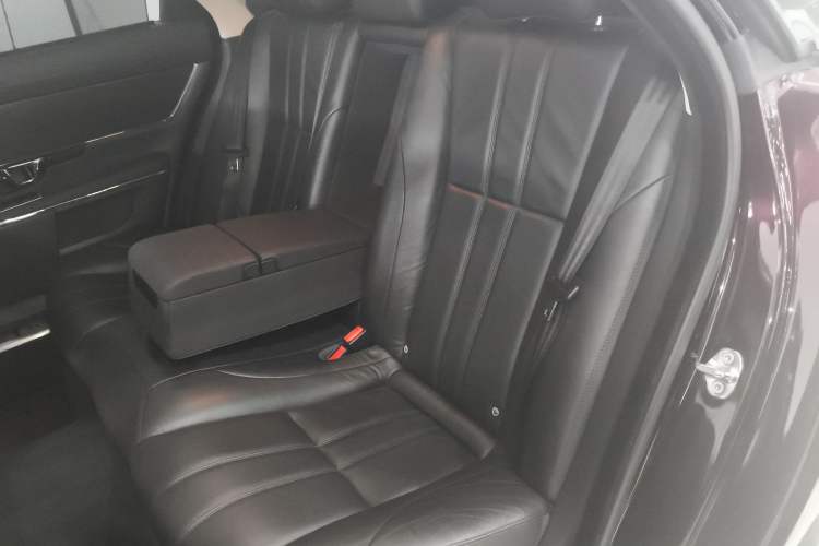 Used Jaguar XJ 2016 XJL 3.0 SC Two-Wheel-Drive Elegant Business Edition Left Rear Seat
