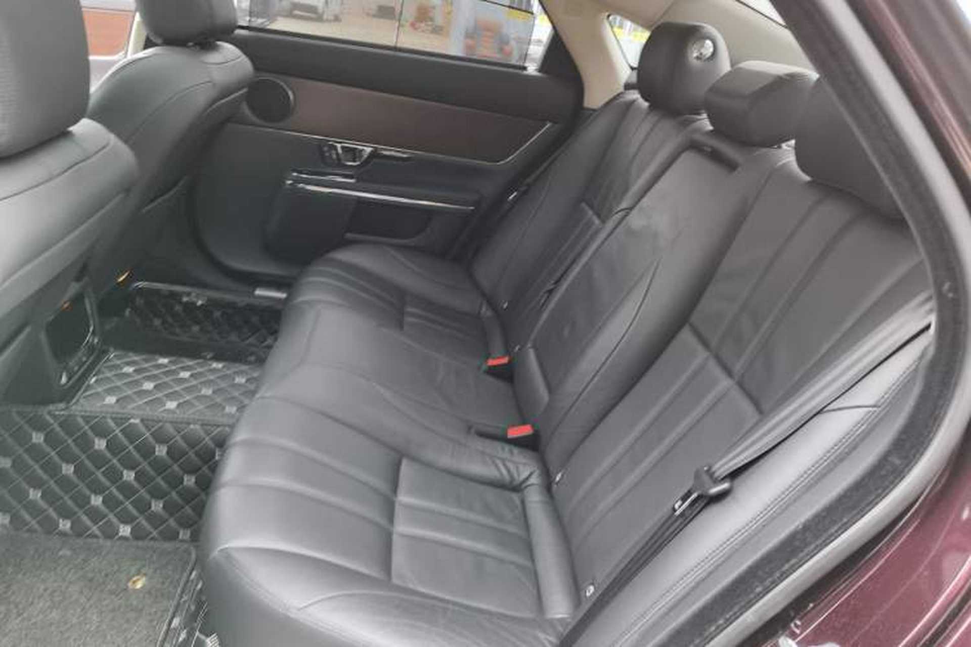 Used Jaguar XJ 2016 XJL 3.0 SC Two-Wheel-Drive Elegant Business Edition Left Rear Seat