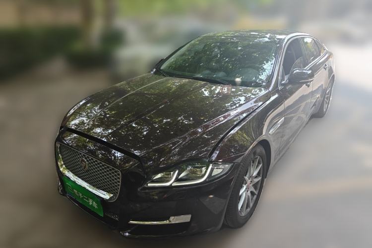 Used Jaguar XJ 2016 XJL 2.0T Two-Wheel-Drive Elegant Business Edition Guazi used car, China used car export, Used car for sale, Used  cars, Cheapest cars for sale