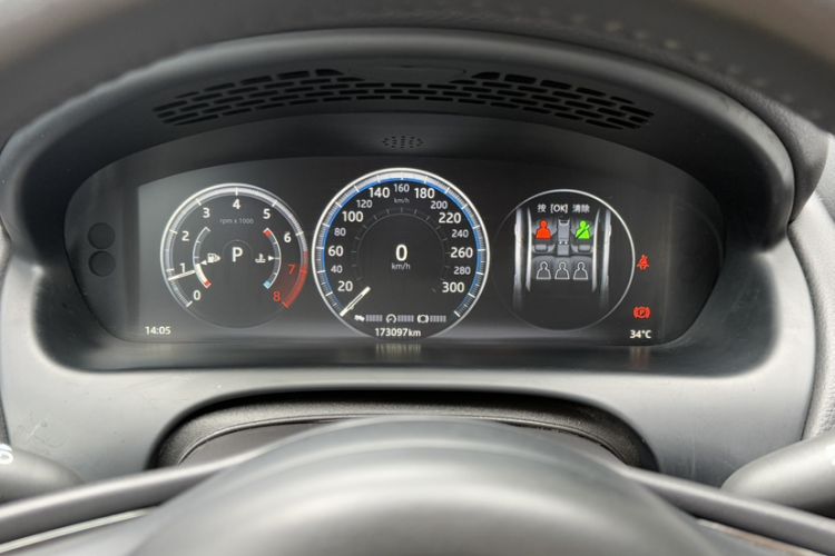 Used Jaguar XJ 2016 XJL 3.0 SC Two-Wheel-Drive Elegant Business Edition Odometer Close Up