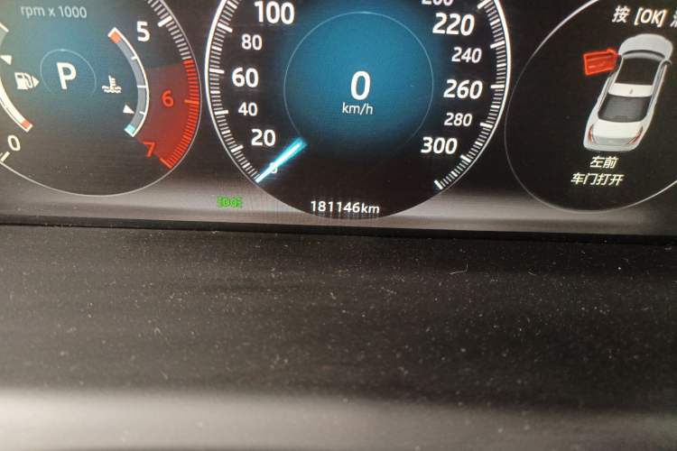Used Jaguar XJ 2016 XJL 3.0 SC Two-Wheel-Drive Elegant Business Edition Odometer Close Up